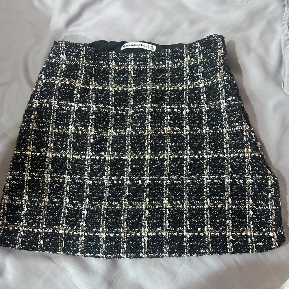 Tweed skirt